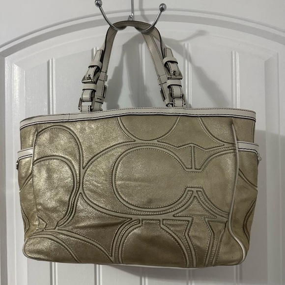 Coach Bag - Picture 3 of 5